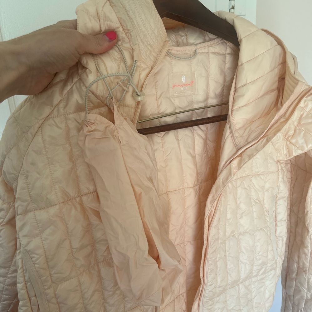 Free People Light as a Feather packable Puffer Jacket size XS - Picture 4 of 9